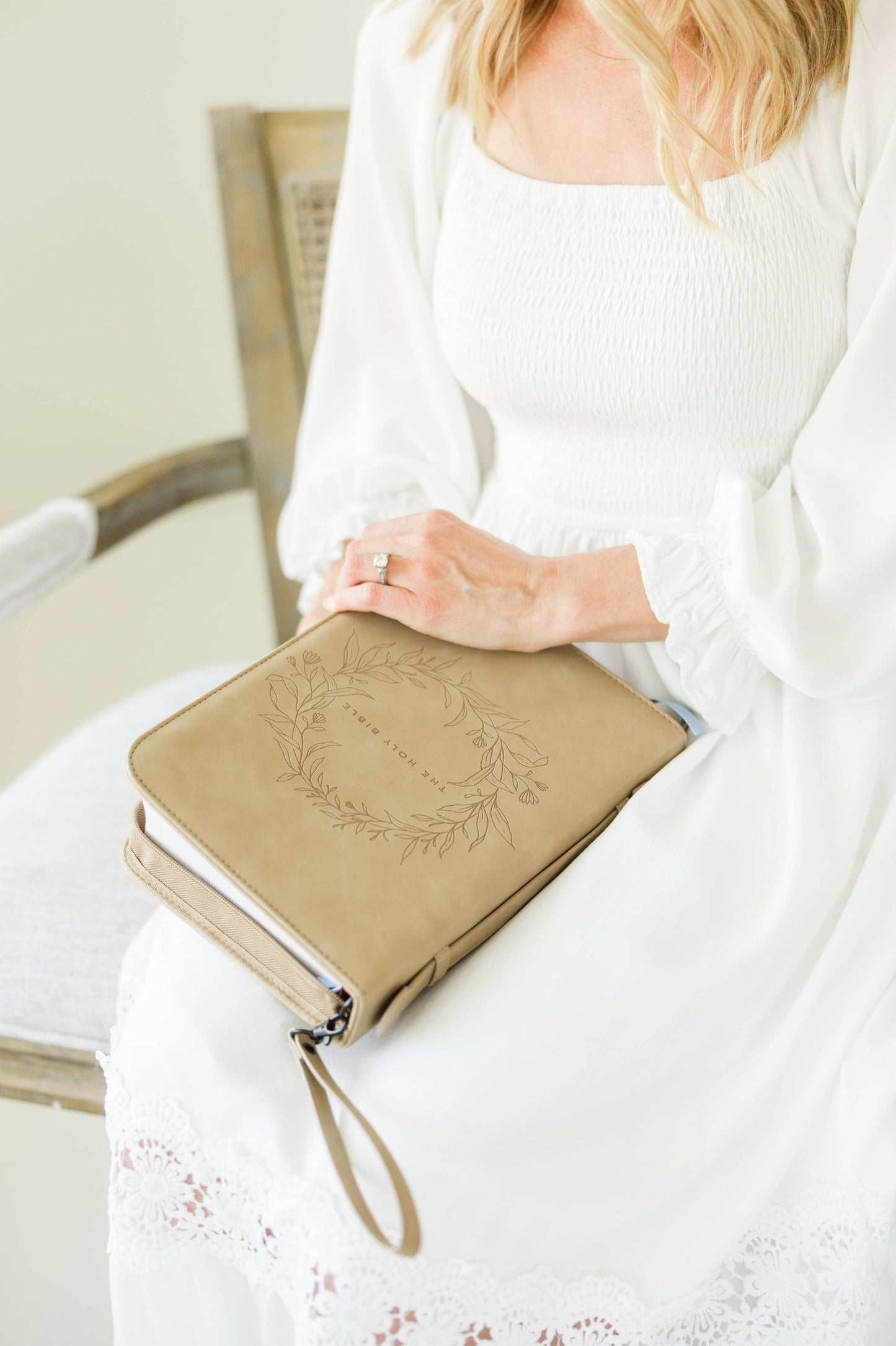 Floral Wreath Bible Case