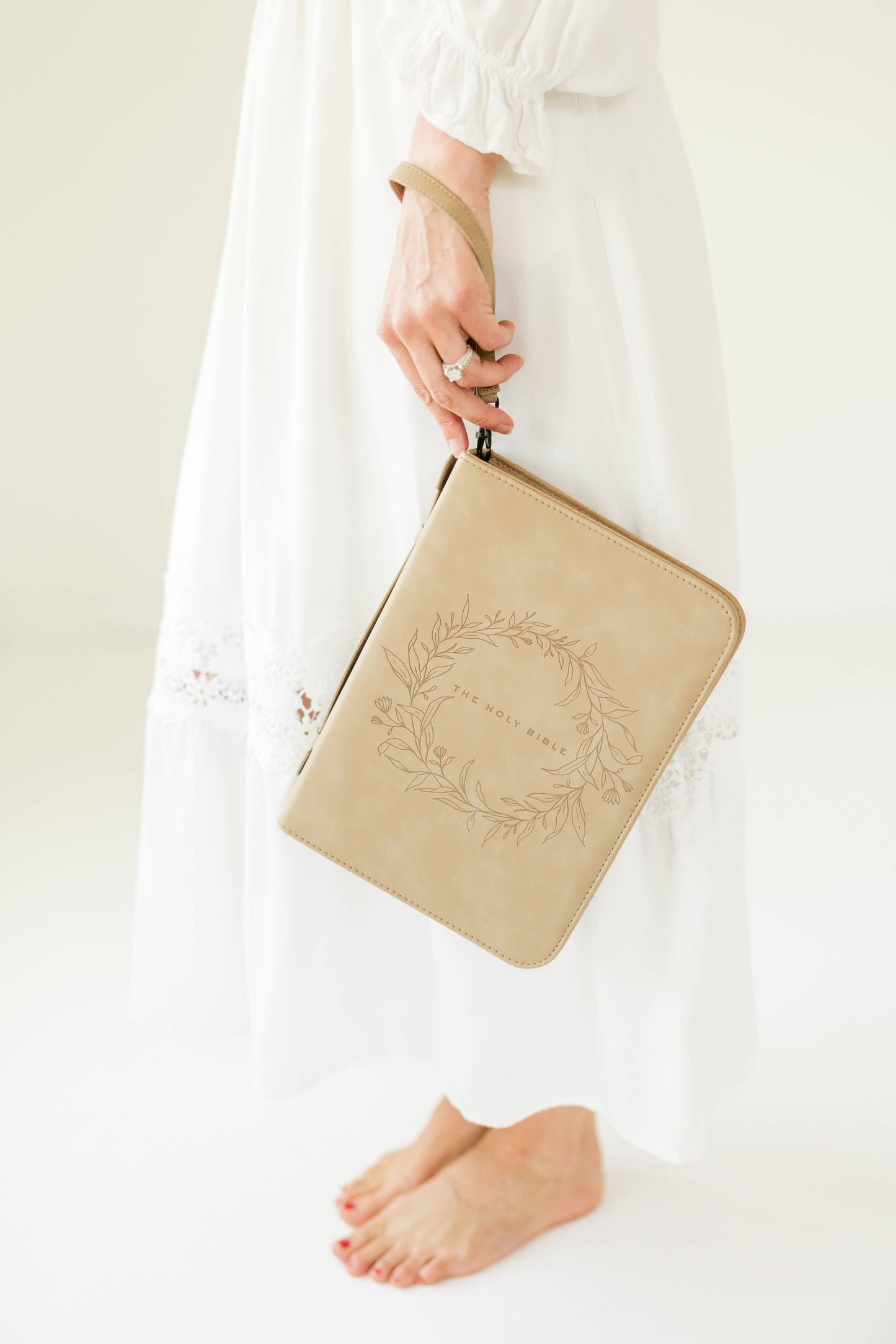Floral Wreath Bible Case