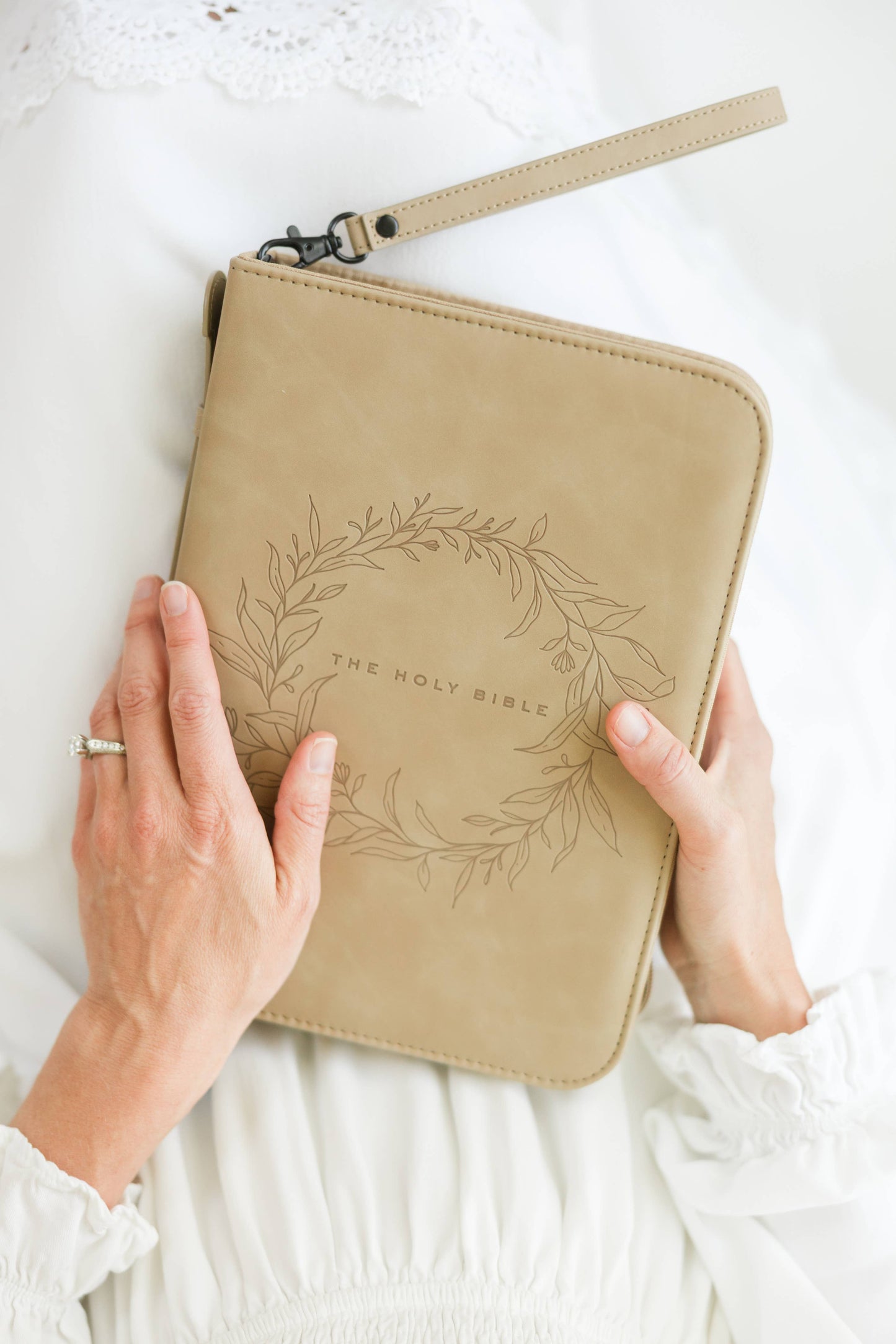 Floral Wreath Bible Case