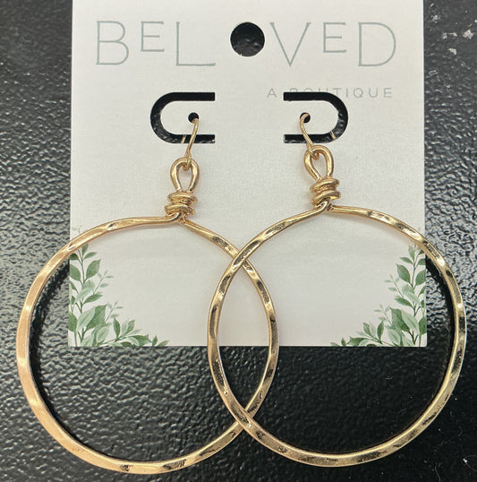 Gold Large Hoop w/ Twist