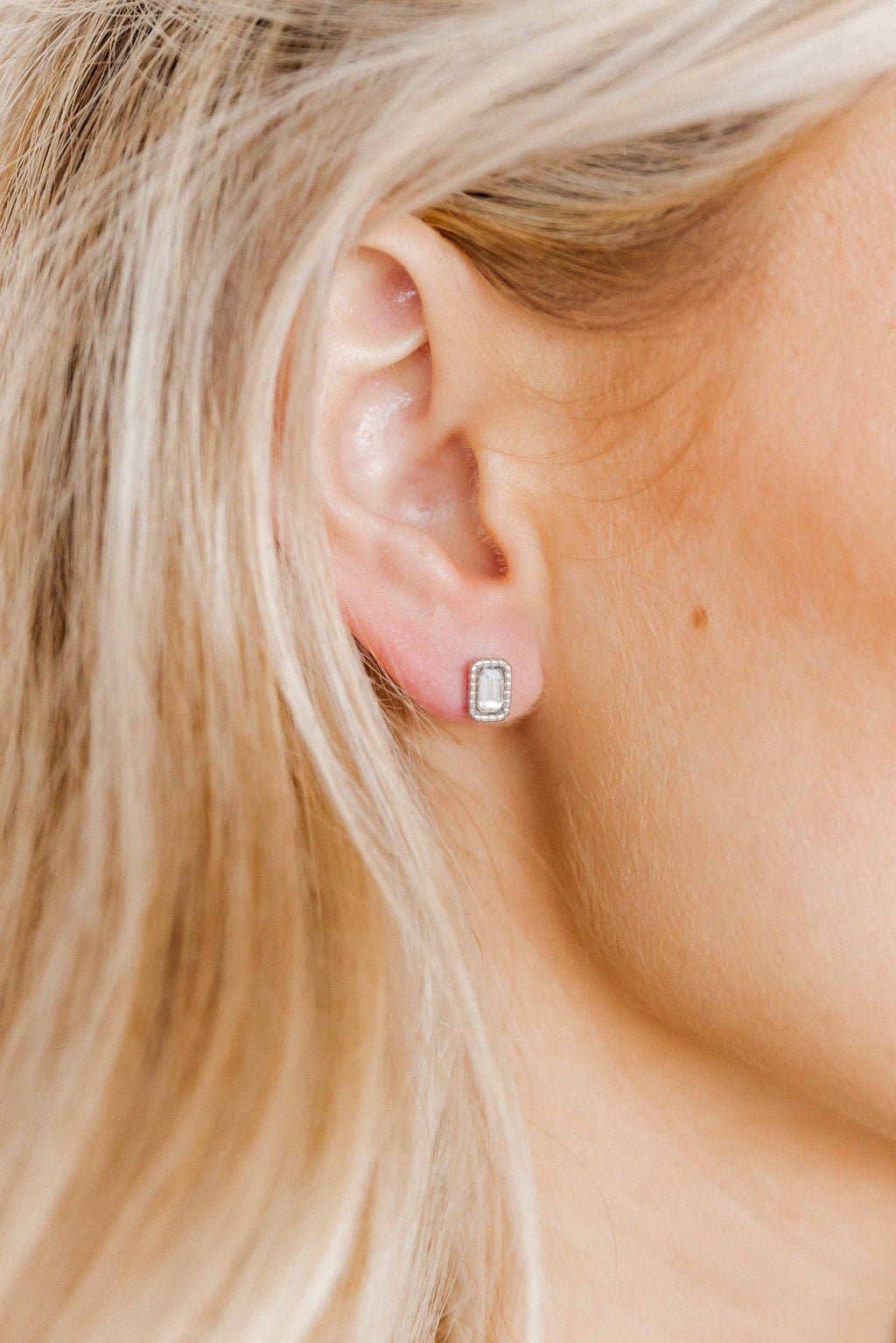 Screwback Stud Earrings - Madison Silver Clear