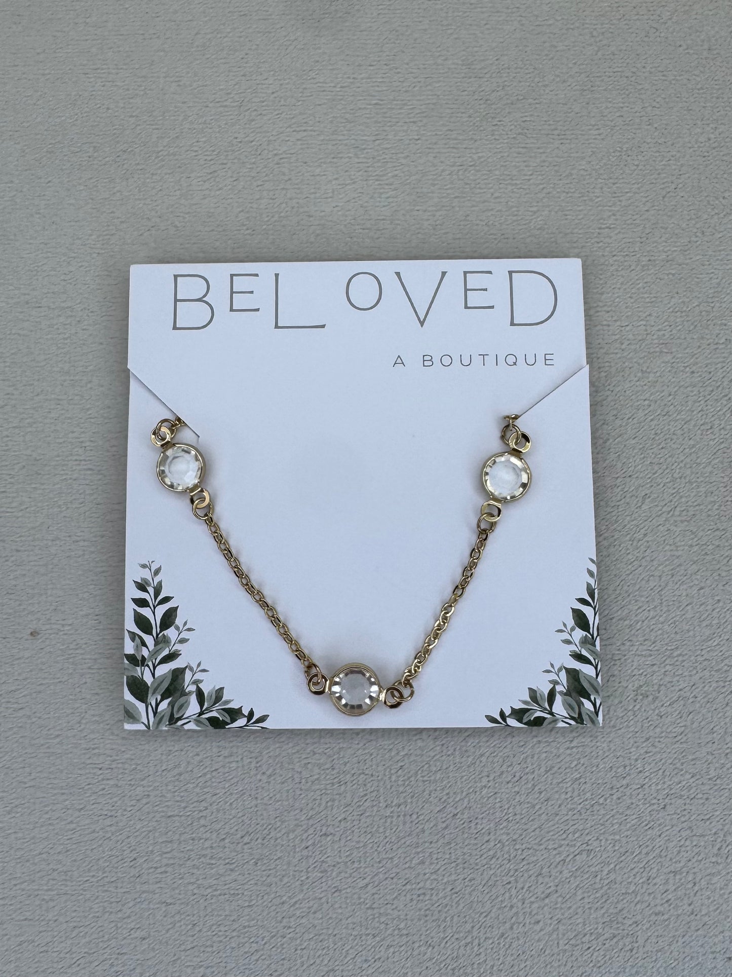 Oval Linked Necklace with Crystals