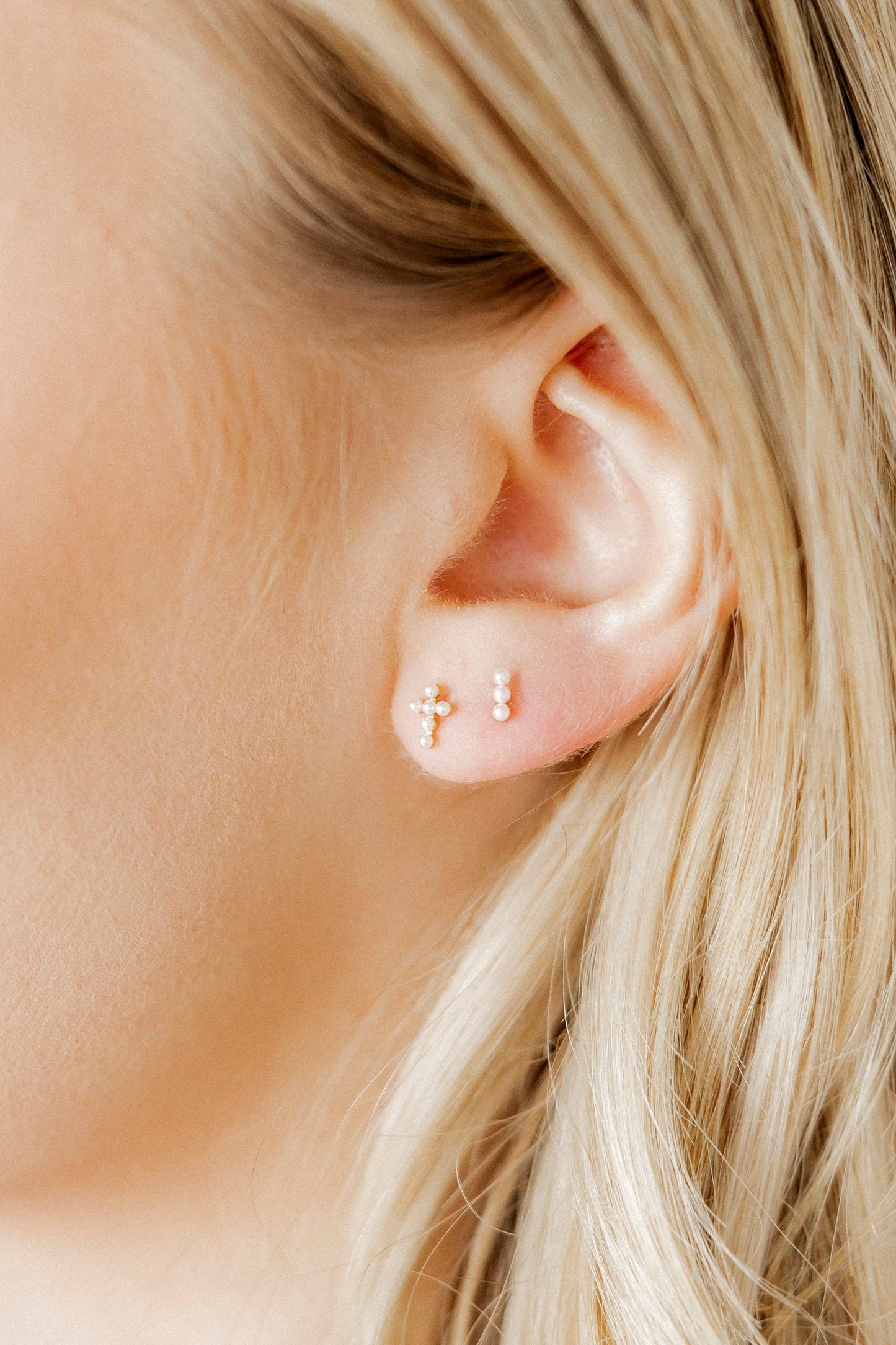 Screwback Stud Earrings - Clara Cross Pearl